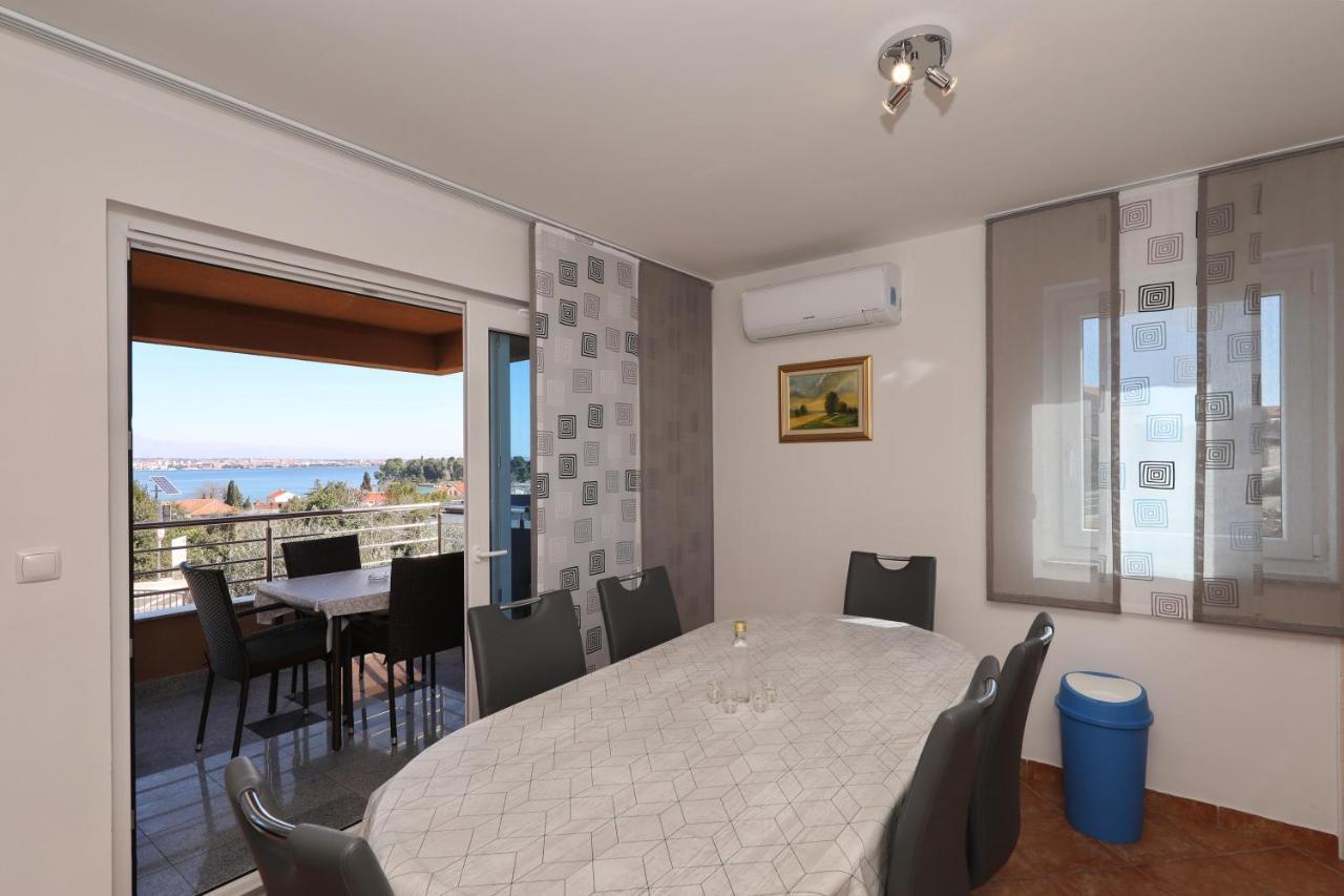 Apartment Dora Преко Екстериор снимка