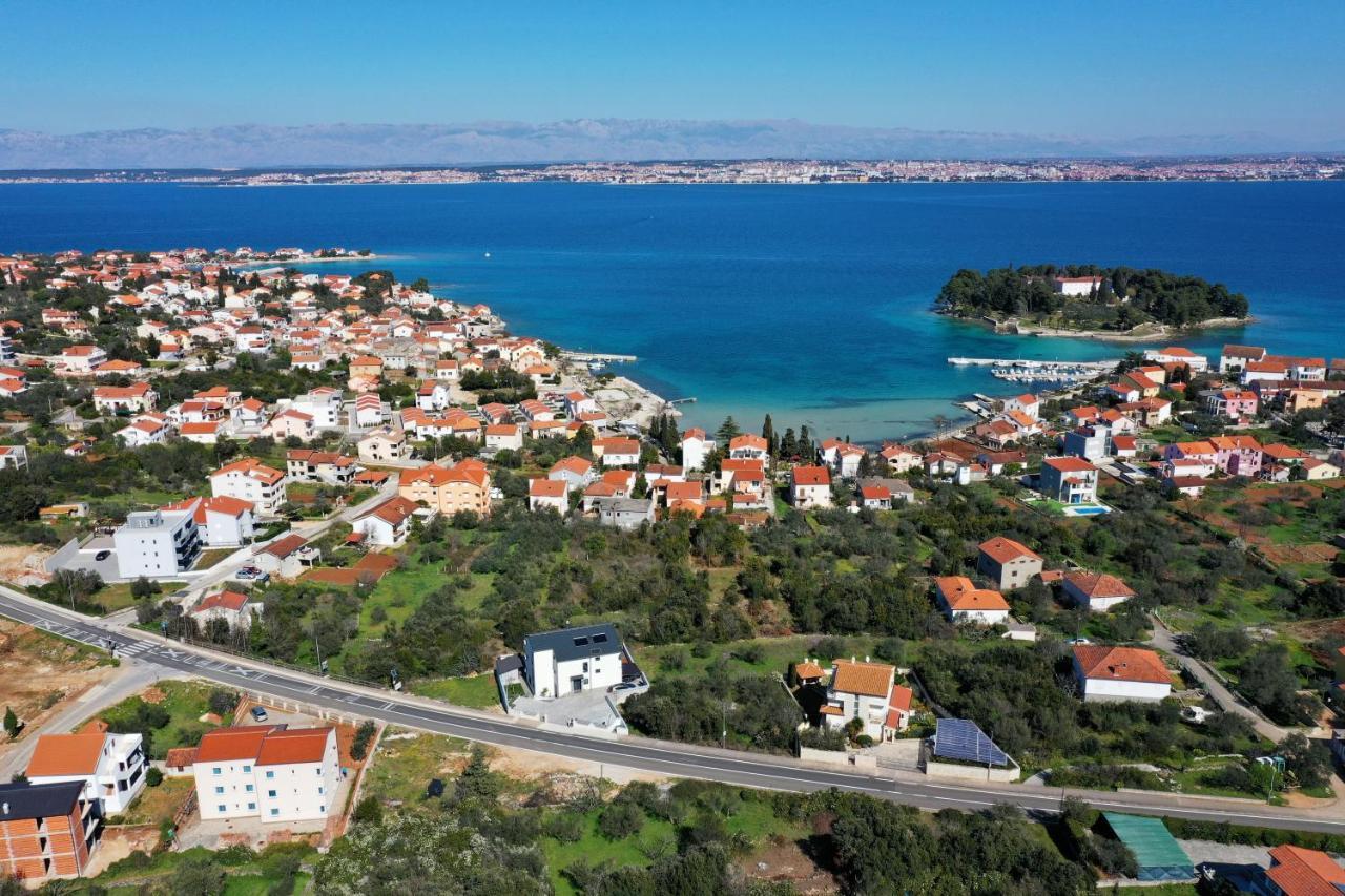 Apartment Dora Преко Екстериор снимка